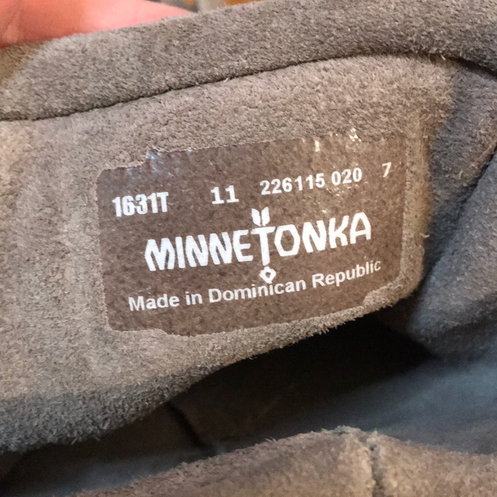 NWOT Minnetonka Gray 3 Layer Fringe Leather Boots - Picture 8 of 8